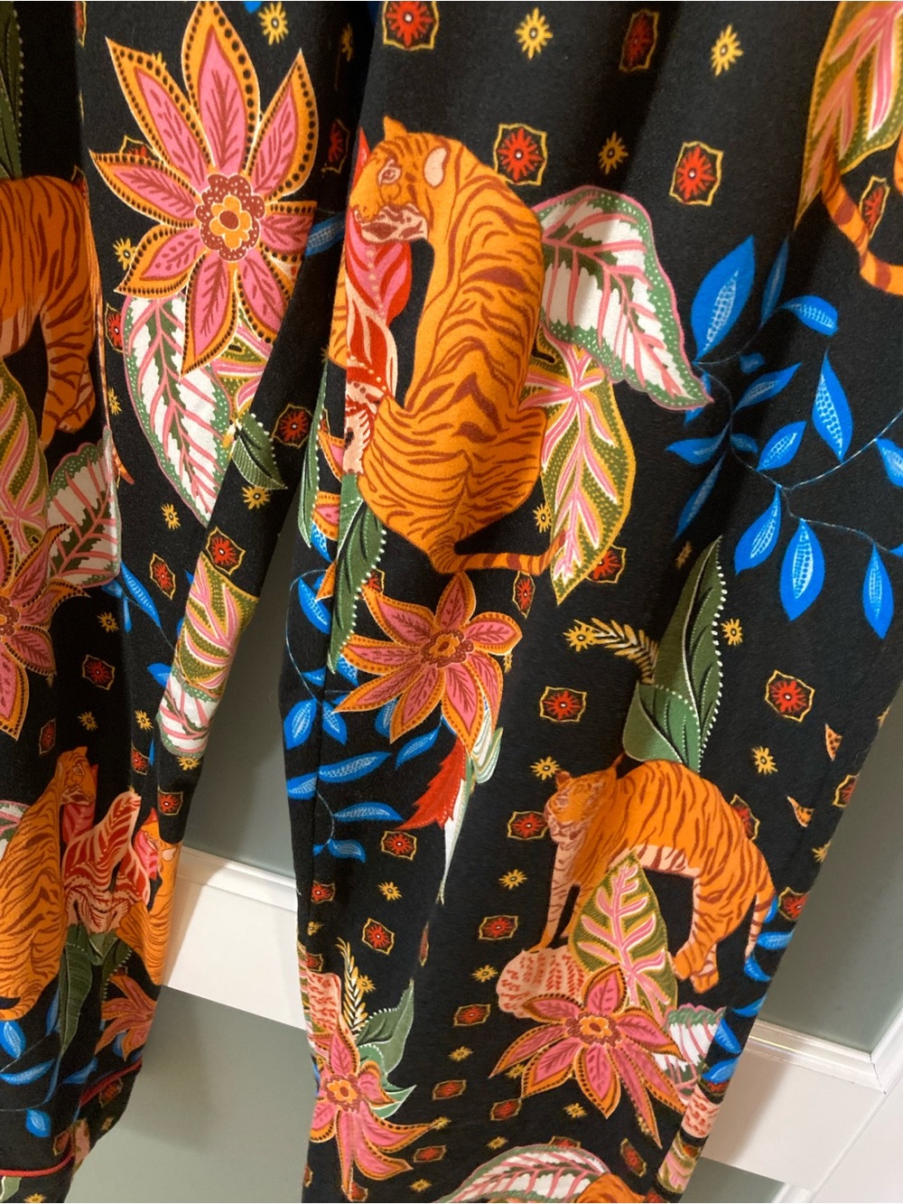 Room Service Sleepwear Tiger & Floral Pajama Set - Black/Orange - M - Picture 11 of 16